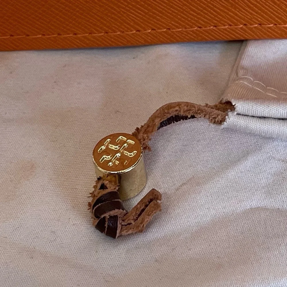Tory Burch Orange Sunglasses Case and Bag - Picture 11 of 13